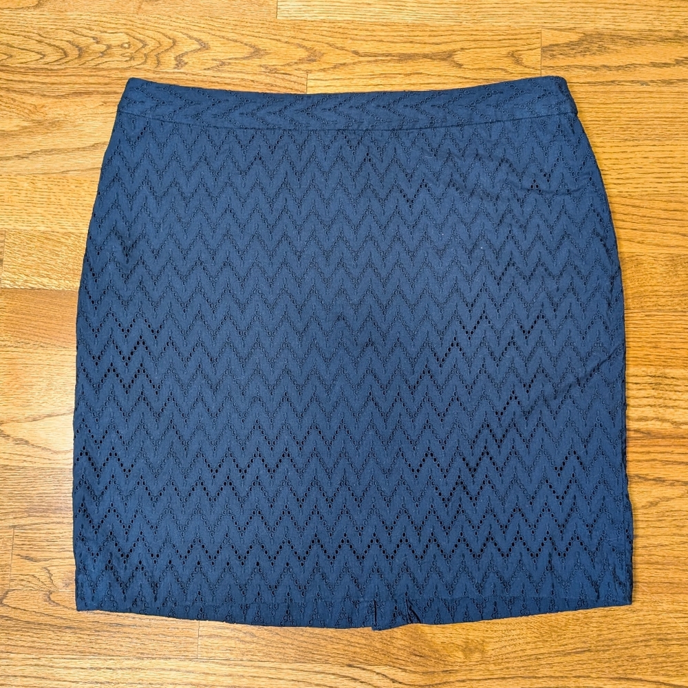 Banana Republic Women's Pencil Skirt Navy Blue Eyelet Lined 100% Cotton Size 14